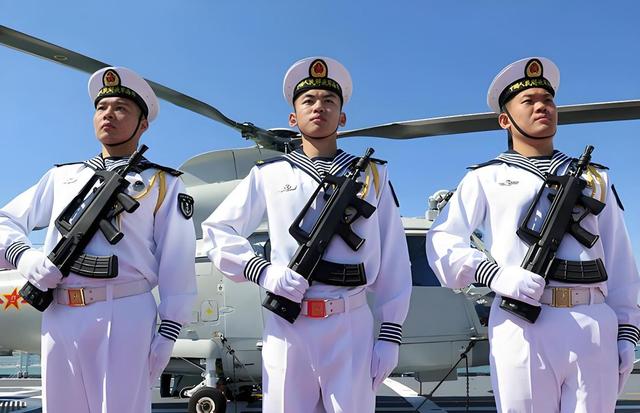 澳军连开3枪，踩踏中国红线，解放军接下挑战书，兵力已一路北上