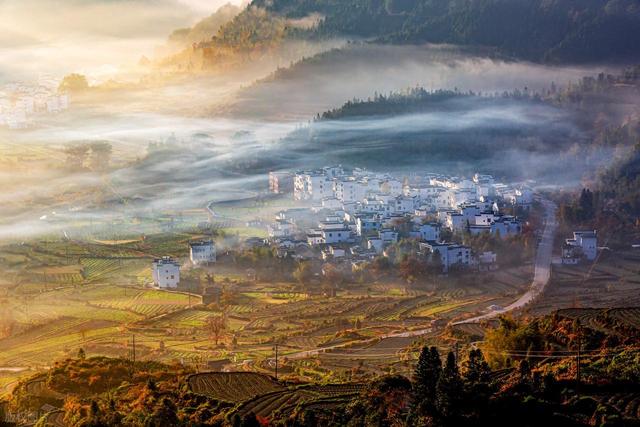 12月适合去的7个旅行地，美景交织，色彩鲜艳的明媚冬日