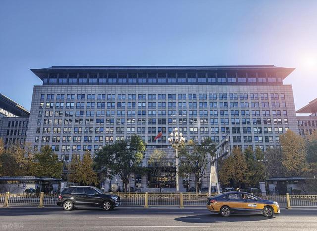 3天内，中方三道反制相继落下，损害中国利益的	，一个都不会放过