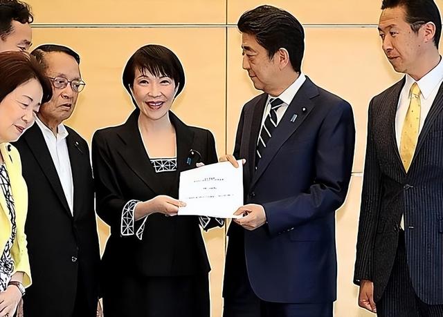 硬抗中方19天，高市终于服软了！就台海问题改口，想与华恢复关系