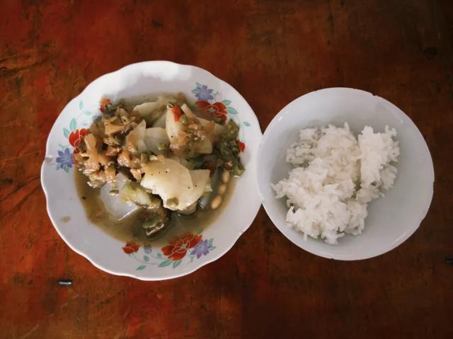 比人民公园巴适!5元素斋管饱、10元茶喝一天,公交直达宝藏古寺