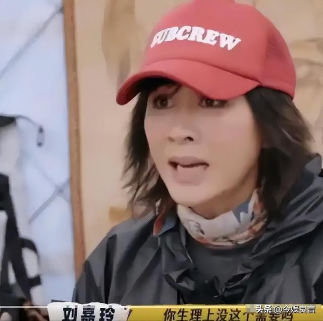 陪玩陪睡仅冰山一角！集体开嫖	、舔手指、互撕，"圈中内幕"太荒唐