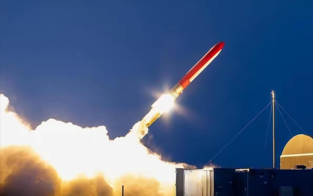 普京官宣好消息：世上独一无二的武器试射成功，确认已通报美国