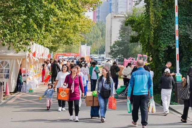 “三园”嗨玩，“四街”漫游！把长春秋天的仪式感拉满了~