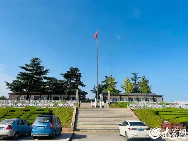 张传禄：没有围墙的镇政府