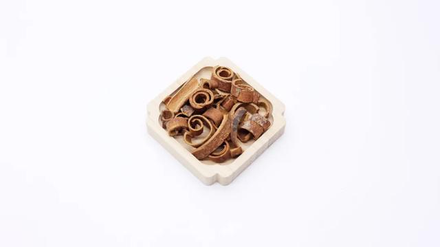 “水寒不养龙”：上热下寒，一味奇妙的中药，补火助阳、引火归元