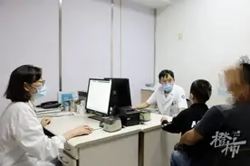 杭州一家四口得了奇怪的病，一到晚上痒到怀疑人生！一检查，虫子竟在皮肤里打洞挖隧道……图片