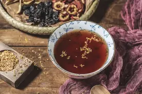 火爆全网的酸梅汤的配方公开了！几块钱煮一大锅，滋阴润燥、健脾开胃图片
