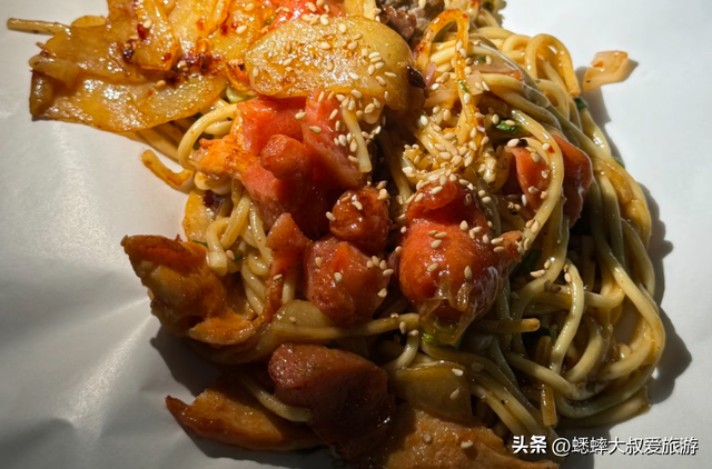 吃货们，快来聚集了，杭州新夜宵“根据地”来了，暂时停车场免费