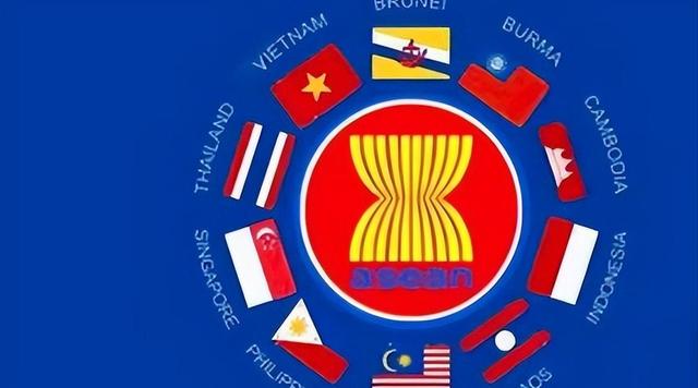 中菲南海撞船3天后	，中国驻菲大使辞行，临走时留下一句忠告
