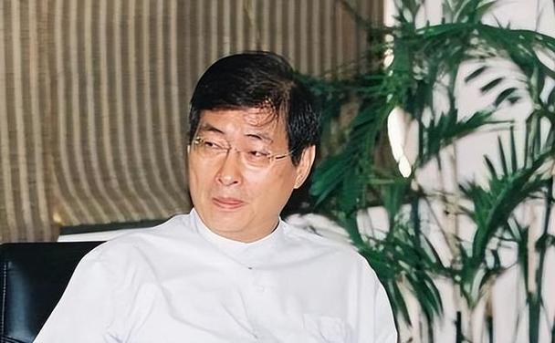 台湾黑帮大佬张安乐：终结蒋家王朝，为台湾和平统一立下汗马功劳
