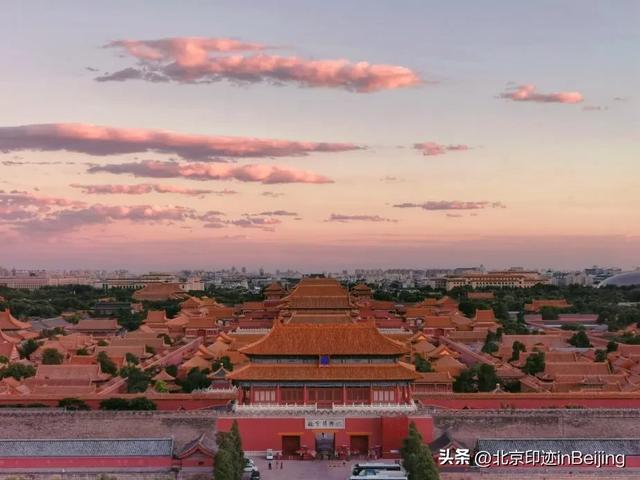 景山:中轴之巅览京城