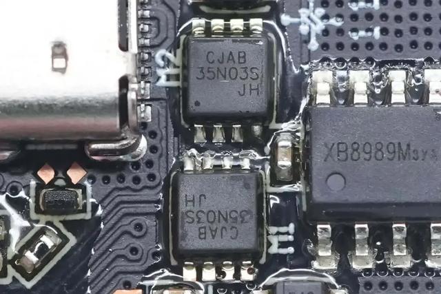 vivo移动电源深度拆解，内置功率器件全解析