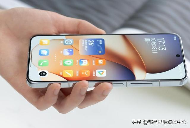 2025公认“手感最佳”的3款小屏手机，性价比高重点考虑，6.1英寸起
