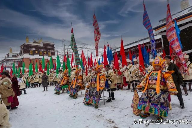 正月甘南,才是真正的信仰天堂,带你走进藏区的盛大节日--晒大佛