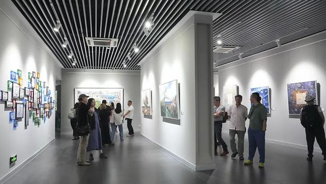 金鸡湖畔秋日艺术盛宴！共赴浪漫的多维时空之旅