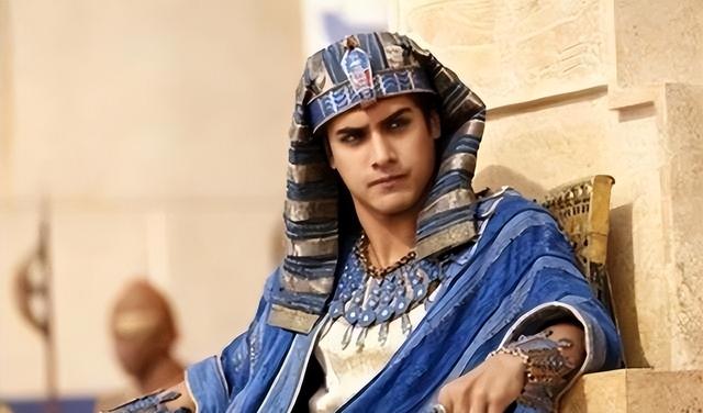 埃及法老迎娶自己的女儿	，还生下孩子，难道他们不觉得违背伦理？