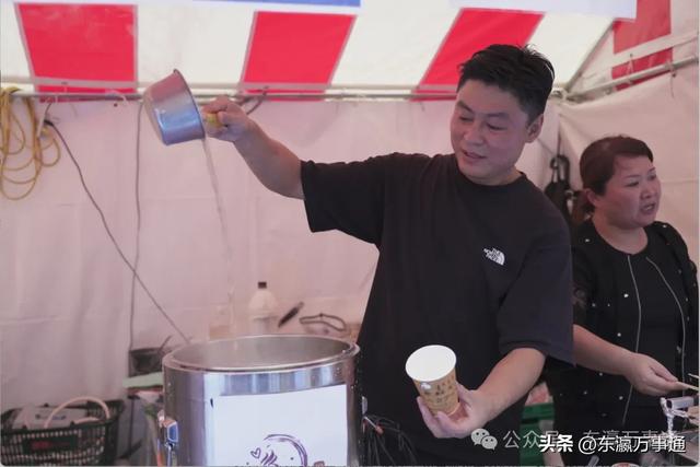 上野熊猫中秋节火热进行时：游客如织，共享佳节