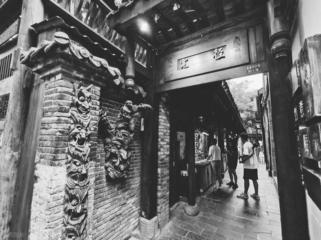 老成都也未必知道！这条不起眼的老街小巷，竟是诸葛亮的练兵场