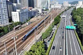 广汕高铁开启“双城记” 喝完早茶去赶海！图片