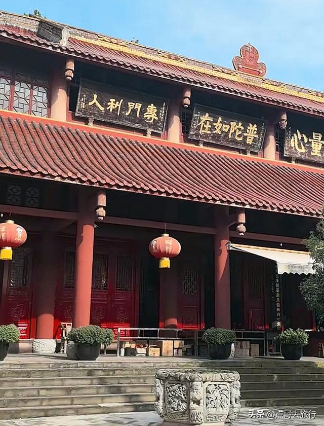 成都黄龙溪被冷落的寺庙，位置堪称绝佳，现32尊观音化身像！