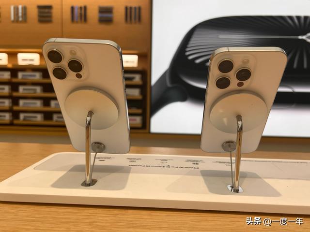 苹果AI全面升级GPT-5：实时翻译与隐私保护成亮点
