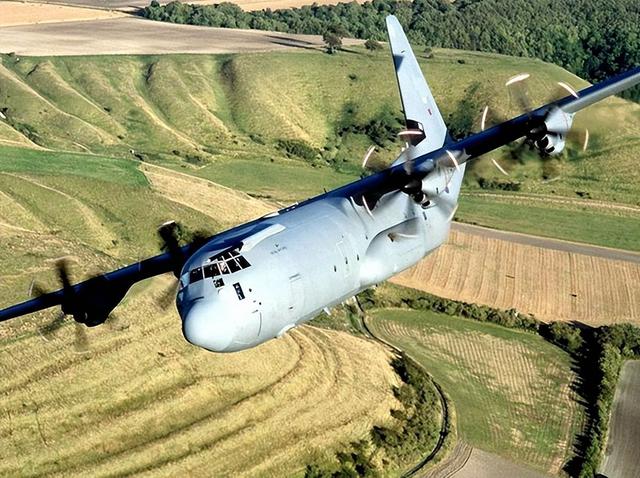 噩讯传来！起飞不久后失联，载20名军人的军机在边境附近被找到！