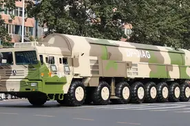 时隔44年，中国再一次向太平洋发射了一枚战略导弹图片