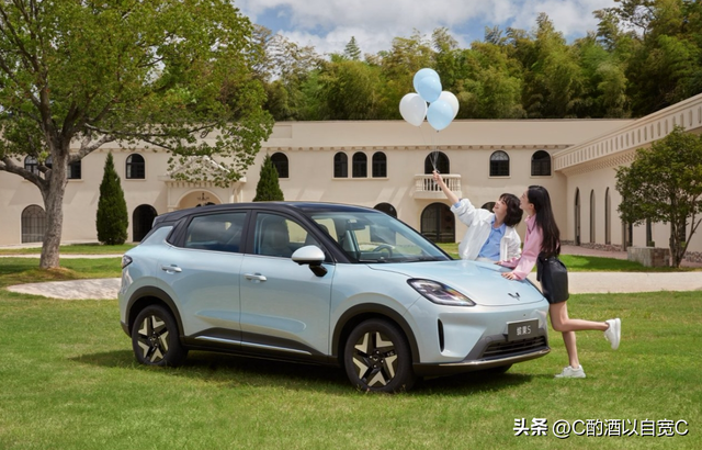 我眼中的五菱MINIEV和缤果：灵巧的身姿，承载都市轻盈梦想