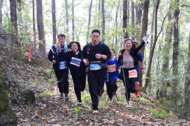 2025鹿门山登山挑战赛启幕 1536名越野爱好者用脚步丈量诗韵鹿门