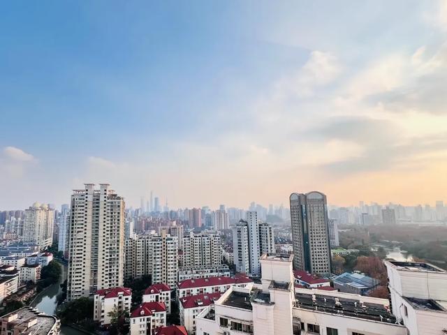 我是成都人,去了趟上海游玩,憋不住想讲讲我的真实感受。