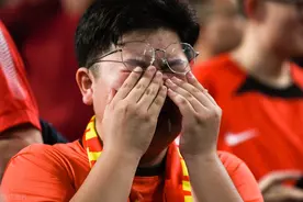 如何两个字评论国足？图片