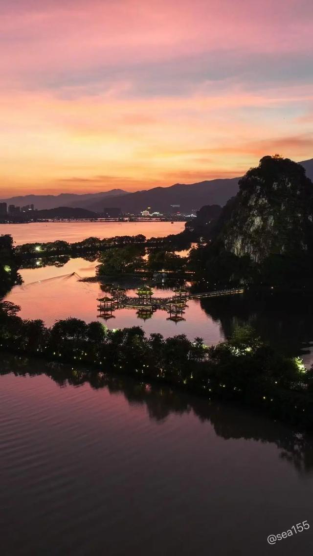 总要来一趟星湖吧，看一场浪漫无比的晚霞！