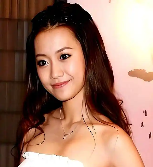 一代女神沦为豪门玩物？结婚8年牙齿全掉，器官切除，面似骷髅