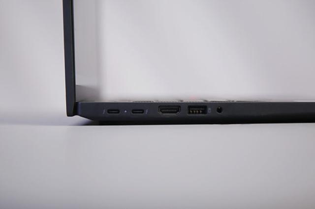 ThinkPad T14 Gen 6 AI元启版上手体验：延续经典，用AI助力降本增效