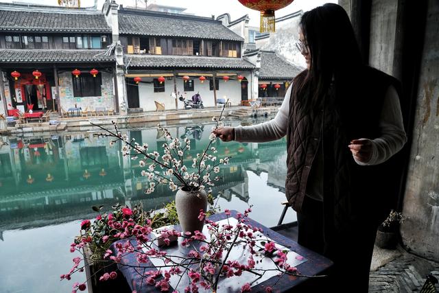 求求你们，别再糟蹋古镇了！