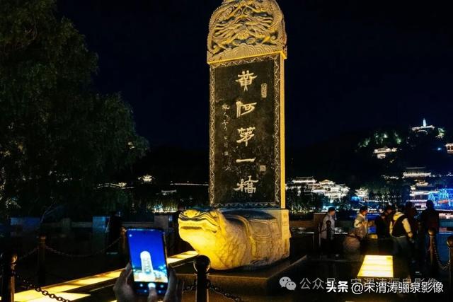 甘肃兰州：兰州两日游之兰州黄河铁桥中山桥夜景醉人 大气磅礴