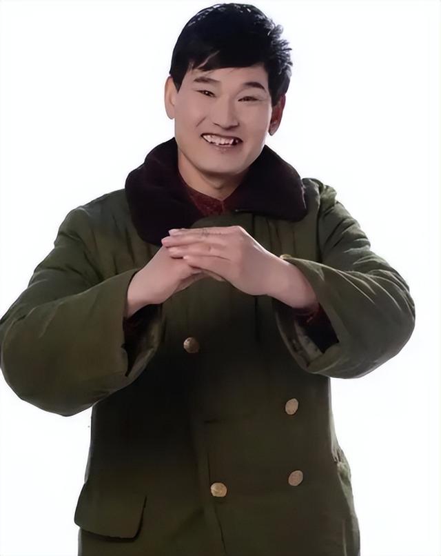 于文华也没想到，大衣哥爆红14年后	，如今终于过上了理想生活