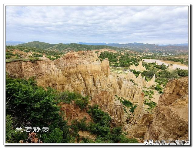 云南楚雄：元谋浪巴铺土林的地质奇观（含攻略）