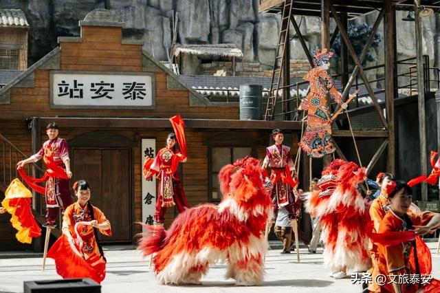 双节游泰安 | 国庆就要红！大型火车特技实景演艺《泰山烽火》共睹英雄传奇！