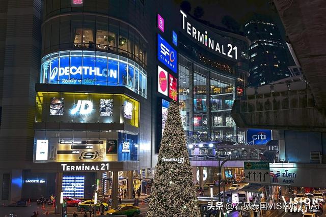 泰国Terminal 21“圣诞列车”启程！泰国跨年打卡与演唱会活动一览