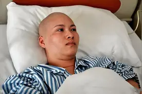 体内有癌，眼睛先知？不论男女，眼睛若出现这几种不适，早做检查图片