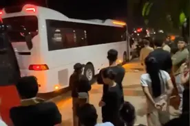 柬埔寨木牌赌诈窝点被端 大批中国人被抓！图片