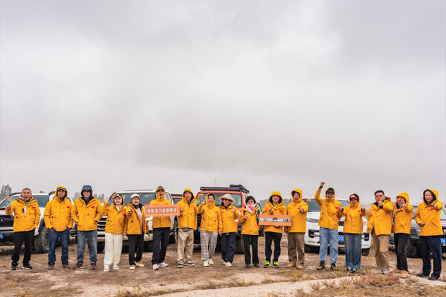 中亚旅游天花板，被戏称为“放大版新疆”，安全系数高，一眼千年