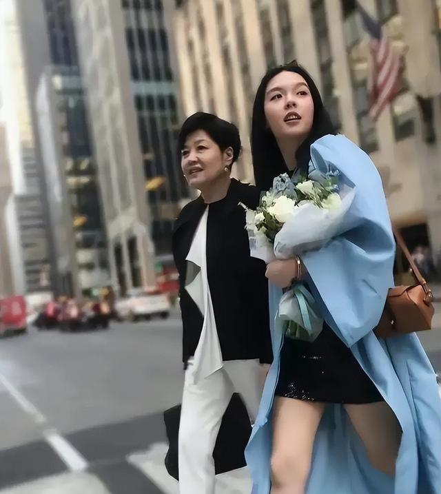 李咏也没想到，自己离世8年后，23岁的女儿就走上一条“不归路”