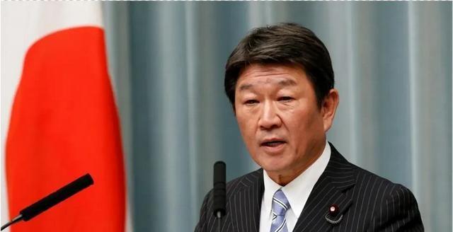 忍了38天终于动手！中方一记铁拳砸下，高市早苗瞬间变脸，真怕了