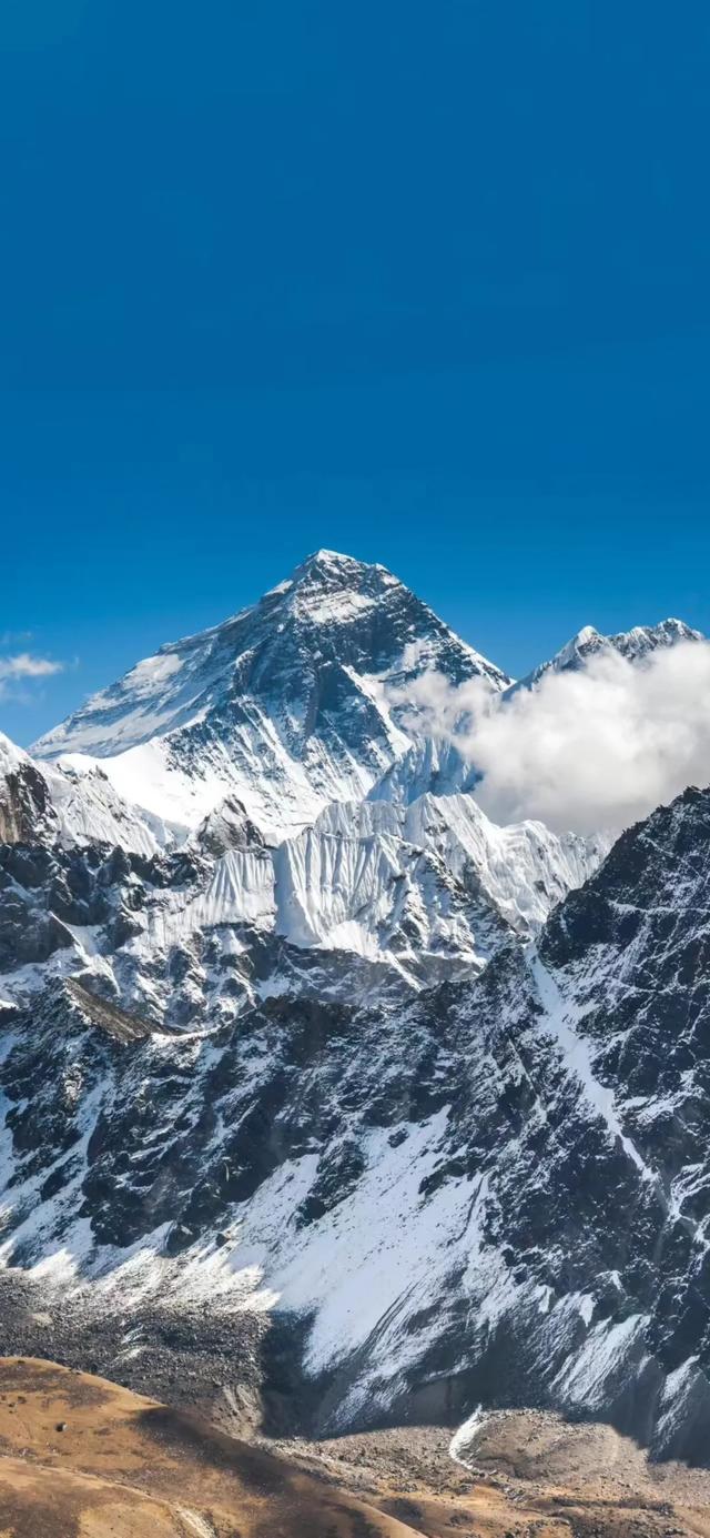 手机壁纸|高耸入云的山峰自然景色