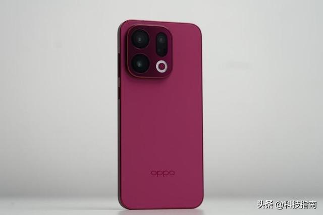 指纹尴尬？镜头突兀？Find X9 Pro用工艺让手机秒变高定