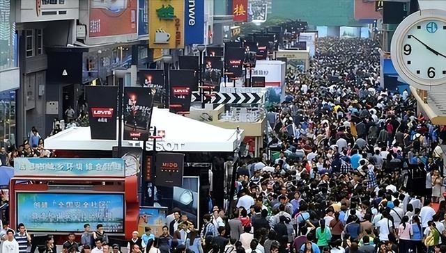 2020年，我国男性比女性多3502万，如今刚过5年，差距令人意外