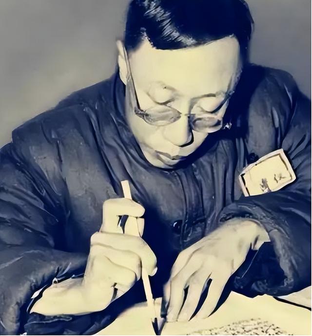 溥仪亲妹妹，活到2004年，临终前说了句溥仪一辈子都不敢说的话
